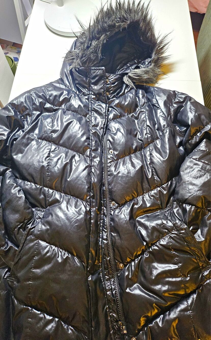 UNIQLO Genuine Down Jacket Women's Black Hooded Puffer Removal Faux Fur Trim M